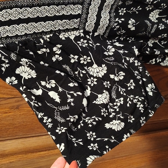 Lucky Brand boho top - Picture 3 of 7